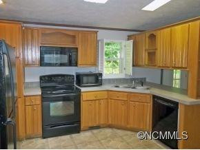 172 Danielle Drive - Photo 3