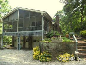 211 HAYWOOD KNOLLS DRIVE