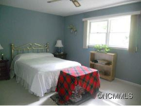 211 HAYWOOD KNOLLS DRIVE - Photo 11
