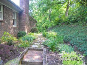 211 HAYWOOD KNOLLS DRIVE - Photo 19