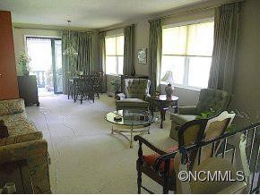 211 HAYWOOD KNOLLS DRIVE - Photo 3