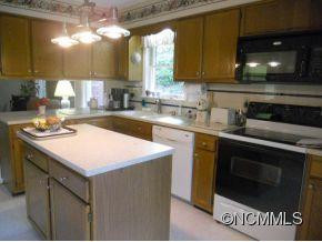 211 HAYWOOD KNOLLS DRIVE - Photo 5