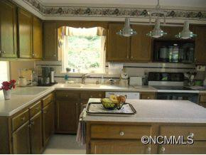 211 HAYWOOD KNOLLS DRIVE - Photo 6