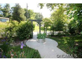 162 Davenport Road - Photo 3
