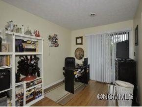 6 RAVENCROFT LANE - Photo 13