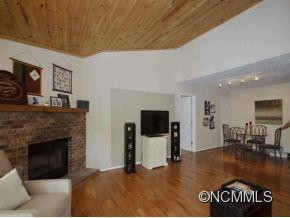 6 RAVENCROFT LANE - Photo 5