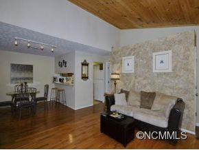 6 RAVENCROFT LANE - Photo 6