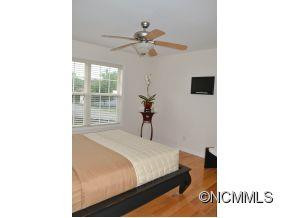 111 Carriage Station - Photo 9
