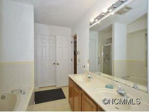 4 DORAL COURT - Photo 13