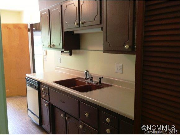 1206 Chanteloup Drive - Photo 3