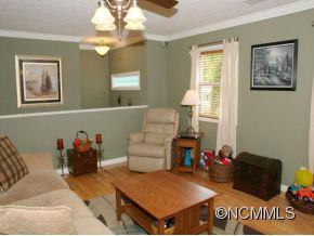 75 CAMELOT DRIVE - Photo 3