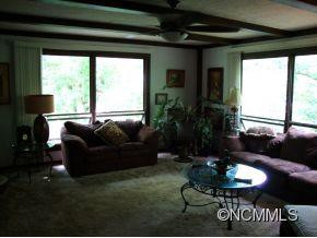 209 Woods End - Photo 3