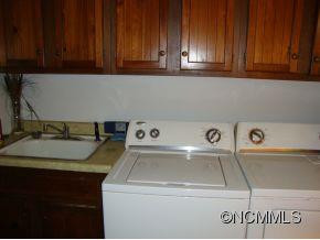 209 Woods End - Photo 7