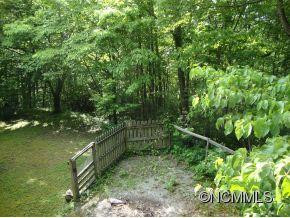 209 Woods End - Photo 9