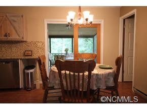 214 Eastwood Ave - Photo 3