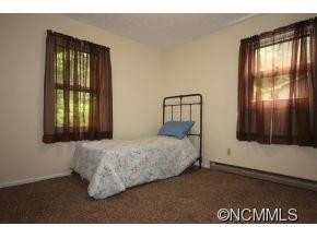 214 Eastwood Ave - Photo 9