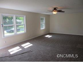 23 E. Silverleaf Drive - Photo 2