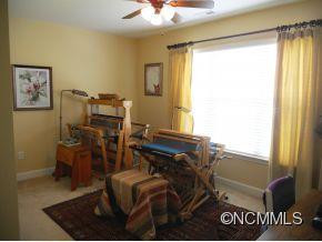 239 Castle Creek Drive - Photo 17