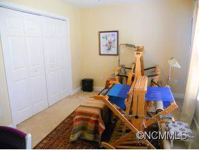 239 Castle Creek Drive - Photo 18
