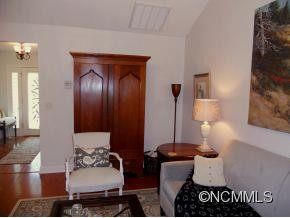 239 Castle Creek Drive - Photo 10