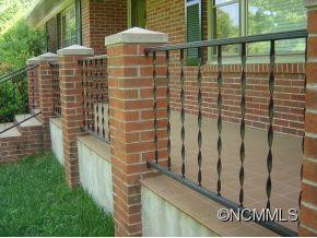 212 Barton Road - Photo 4