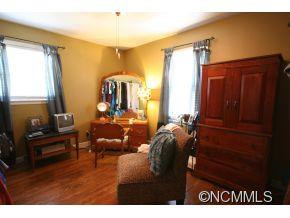 244 Edgewood Rd. - Photo 12