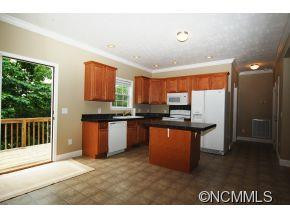 521 East Street - Photo 3