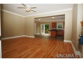 521 East Street - Photo 5