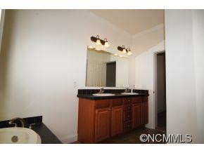 521 East Street - Photo 9