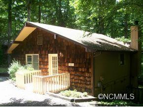 52 Oakridge Dr