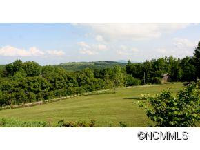1215 Summer Road - Photo 2