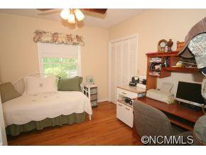 1215 Summer Road - Photo 12