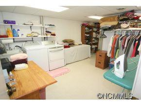 1215 Summer Road - Photo 14