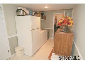 1215 Summer Road - Photo 15