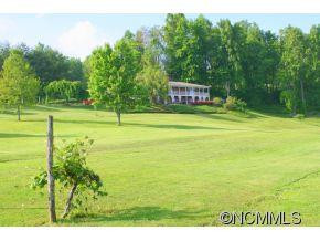1215 Summer Road - Photo 3