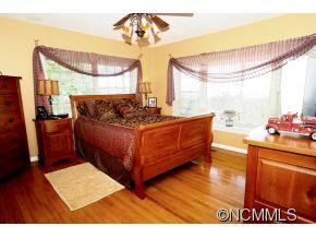 1215 Summer Road - Photo 7