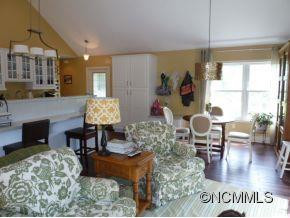 69 Juno Drive - Photo 4