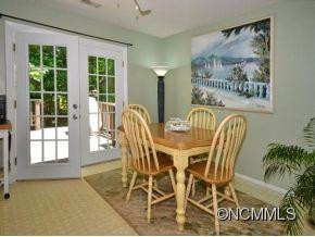 28 CAROLYN DRIVE - Photo 5