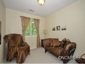 28 CAROLYN DRIVE - Photo 8