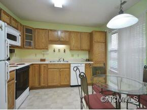 202 FOX DEN COURT - Photo 4