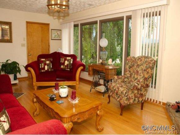 23 PLOTT FARM CIRCLE - Photo 3