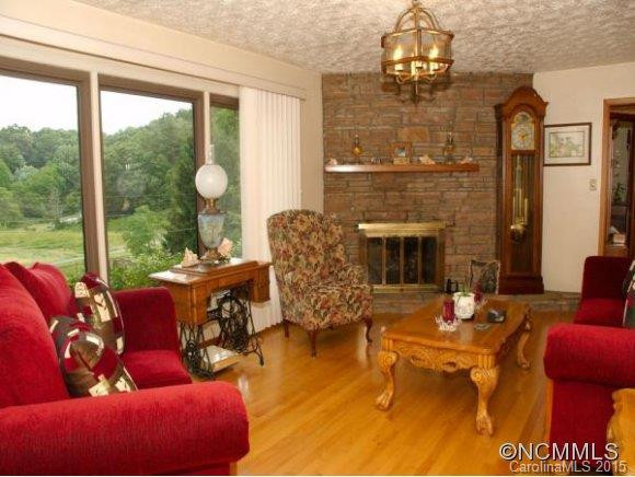 23 PLOTT FARM CIRCLE - Photo 5