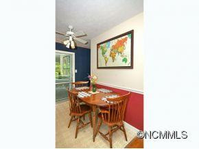 186 BEVERLY RD - Photo 4