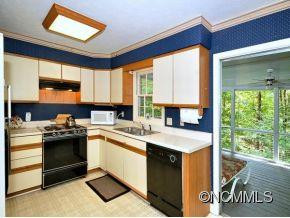 186 BEVERLY RD - Photo 5