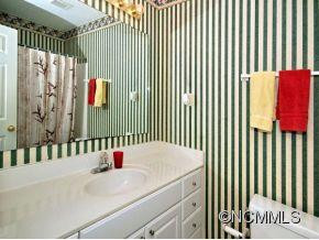186 BEVERLY RD - Photo 8