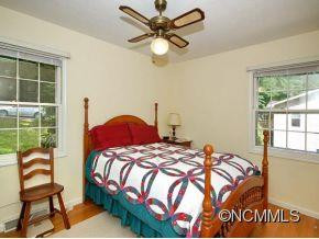 186 BEVERLY RD - Photo 9
