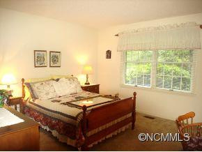 219 CLAREMONT - Photo 11