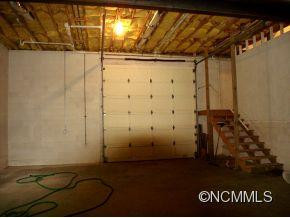 219 CLAREMONT - Photo 18