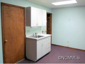 150 Derby Lane - Photo 11