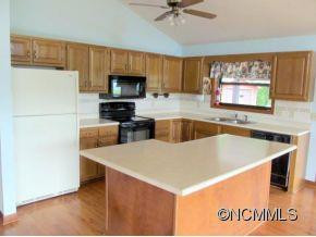 150 Derby Lane - Photo 4